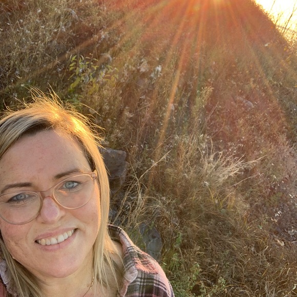 Meet your Posher, Tracie - Picture 1 of 1